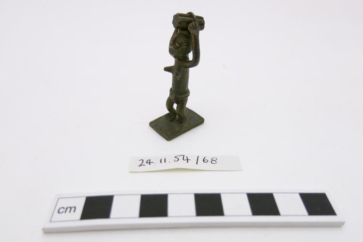 General veiw of whole of Horniman Museum object no 24.11.54/68