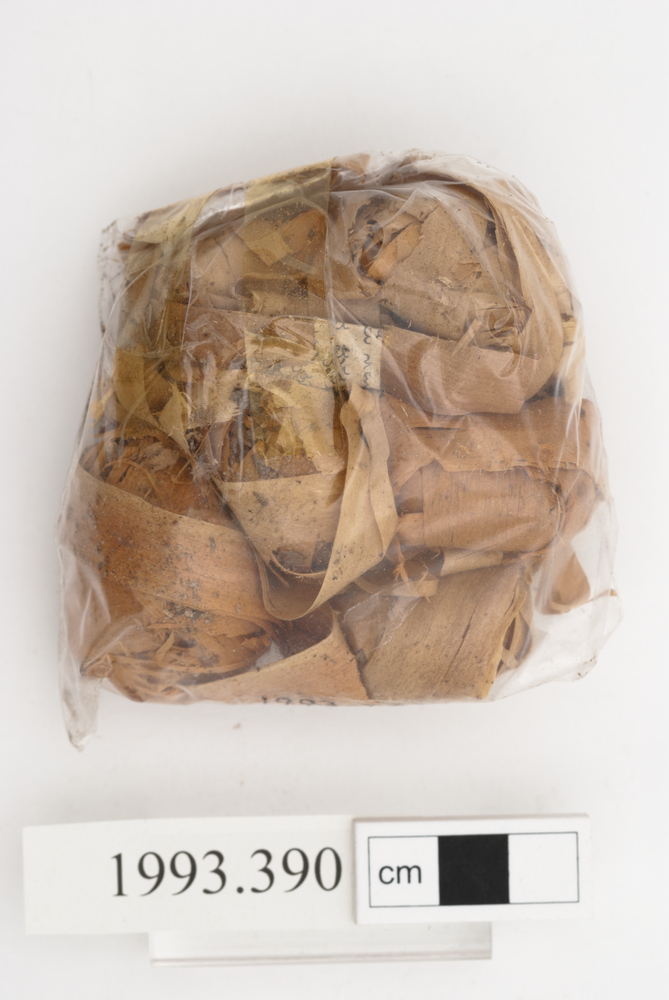 General view of whole of Horniman Museum object no 1993.390