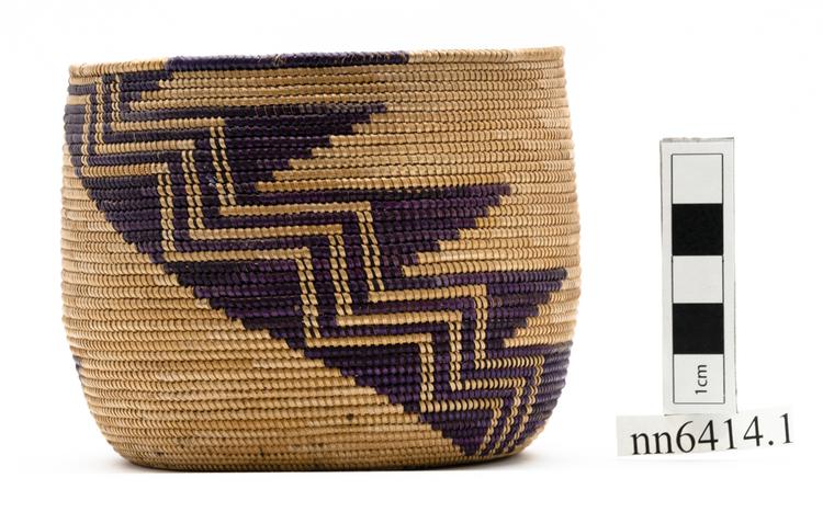 Image of basket (containers)