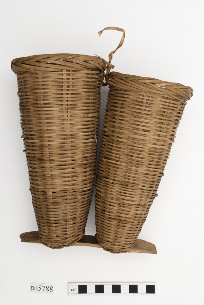 Image of basket (containers)