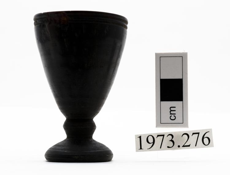 Image of goblet (food service); cup (food service); cup (narcotics & intoxicants: drinking)