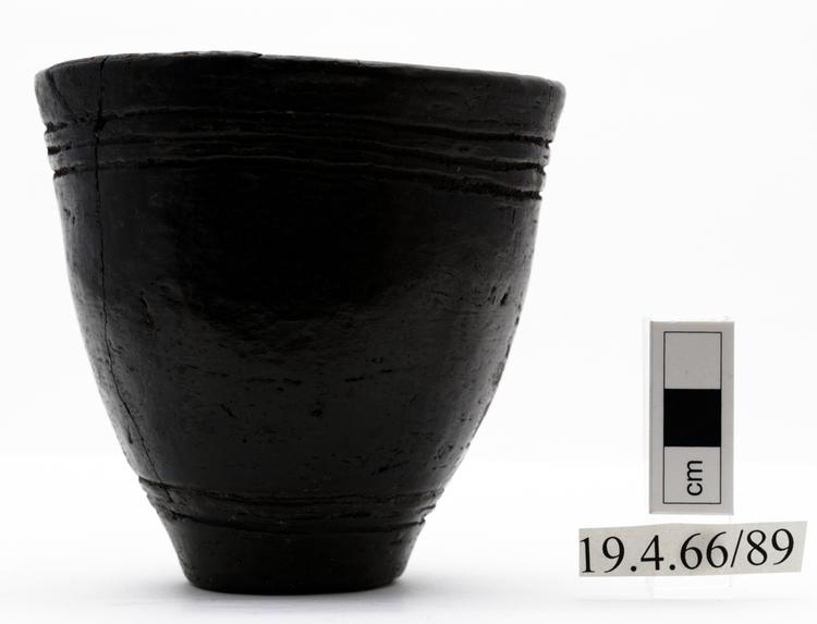 General view of whole of Horniman Museum object no 19.4.66/89