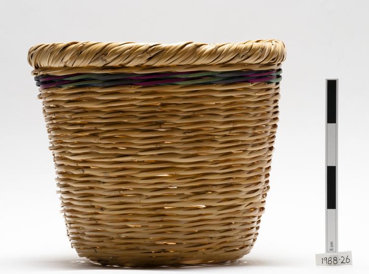 baskets (containers)