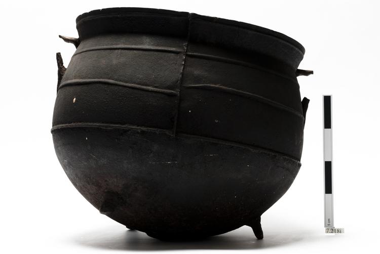 Image of cooking pot