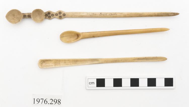 Image of snuff spoons