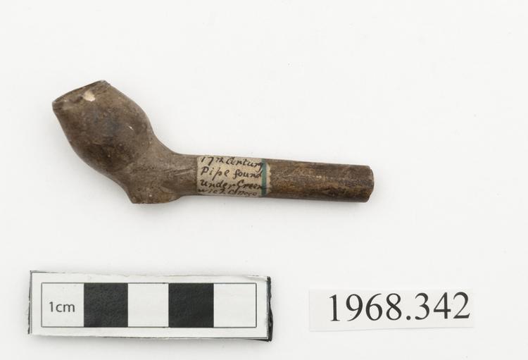 pipe (narcotics & intoxicants: smoking)