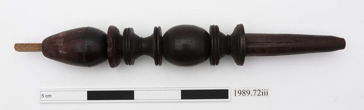 General view of whole of Horniman Museum object no 1989.72iii