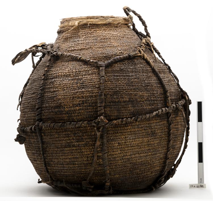 General view of whole of Horniman Museum object no 19.4.66/88