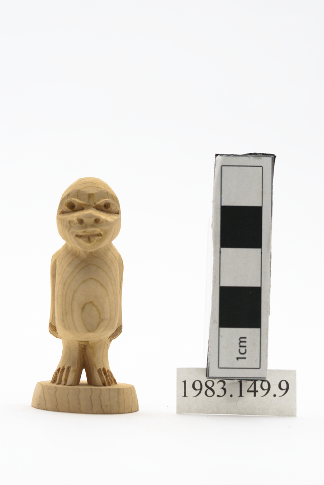 Frontal view of whole of Horniman Museum object no 1983.149.9