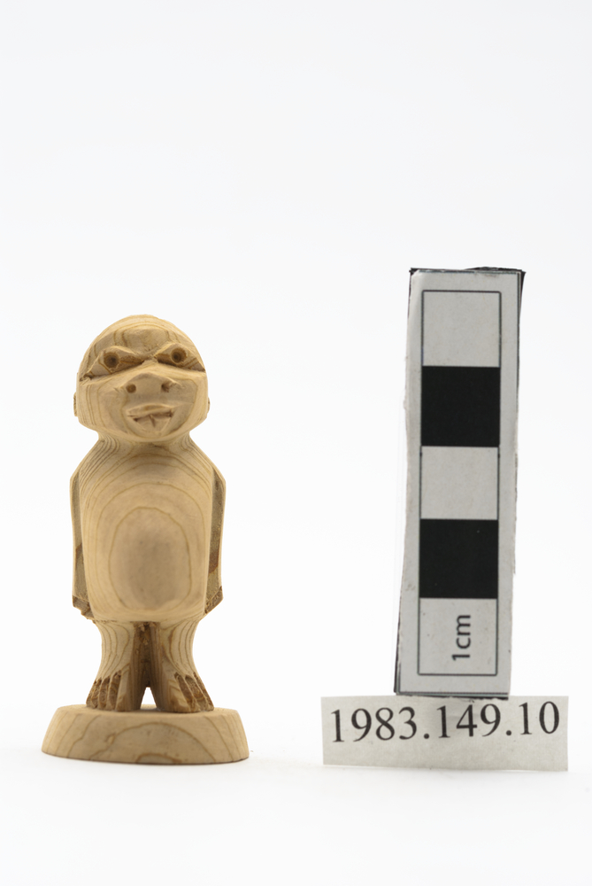 Frontal view of whole of Horniman Museum object no 1983.149.10