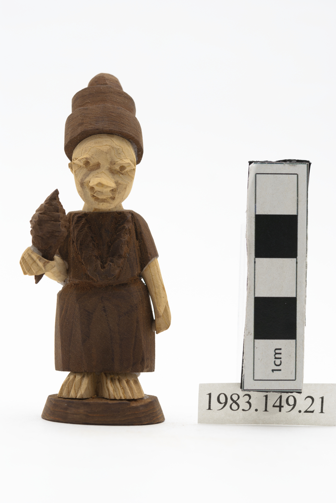 Frontal view of whole of Horniman Museum object no 1983.149.21