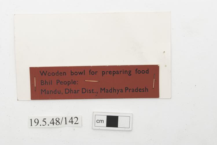 General view of label of Horniman Museum object no 19.5.48/142