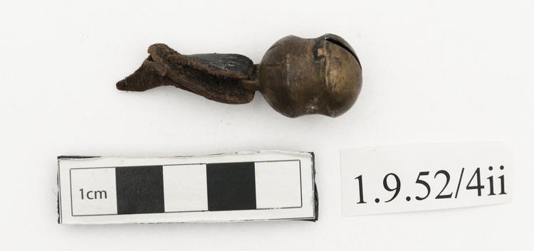 General view of whole of Horniman Museum object no 1.9.52/4ii
