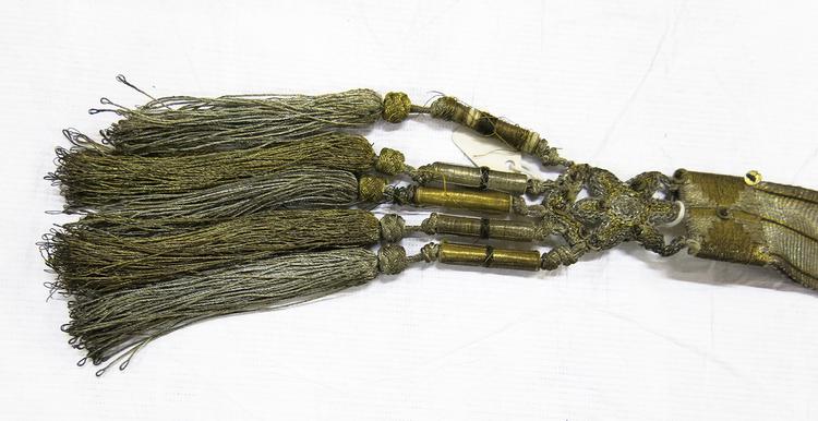 Detail of tassels of Horniman Museum object no 9.5.62/6