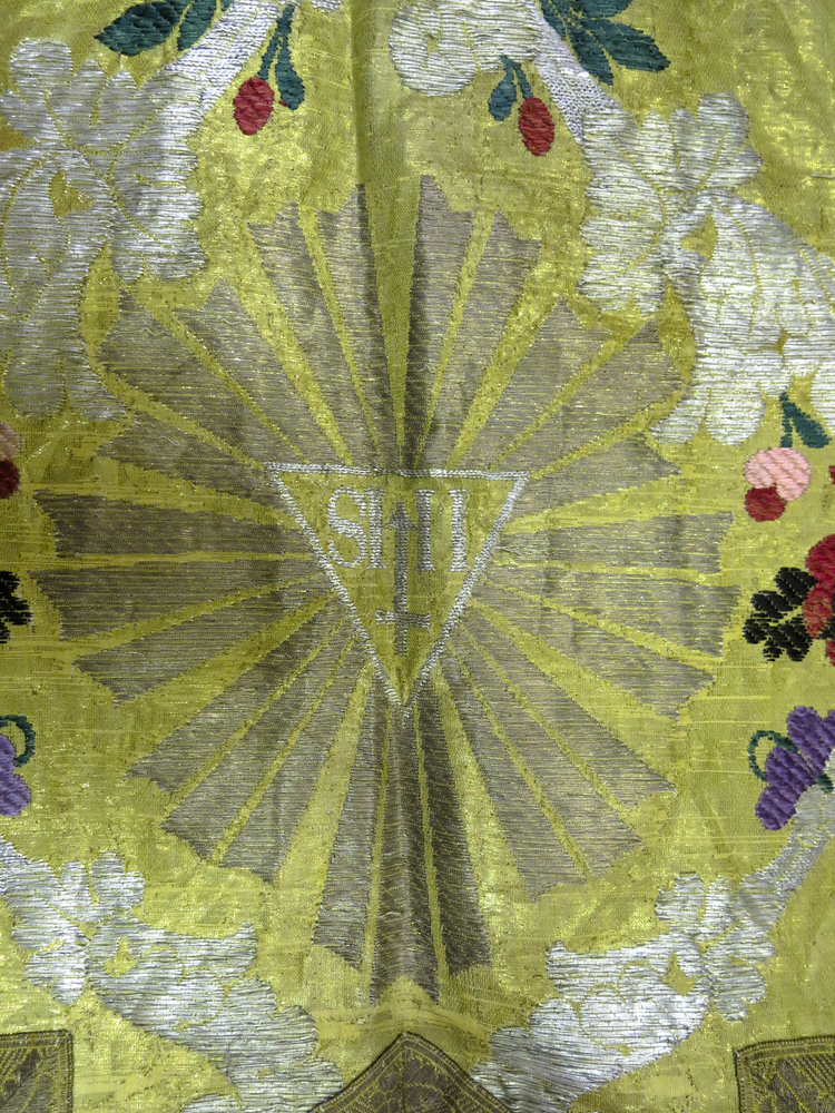 Detail of embroidery of Horniman Museum object no nn4934