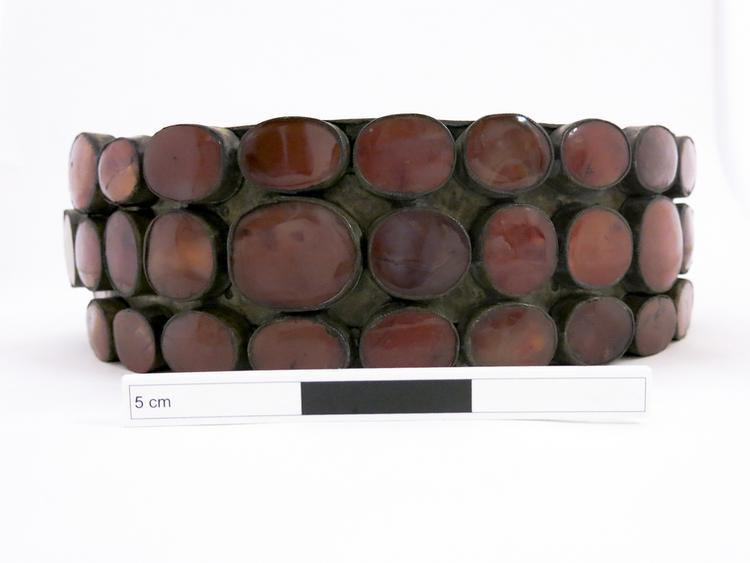 Frontal view of whole of Horniman Museum object no 30.9.65/29