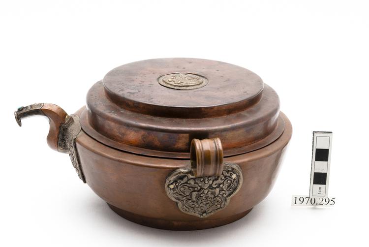 General view of whole of Horniman Museum object no 1970.295