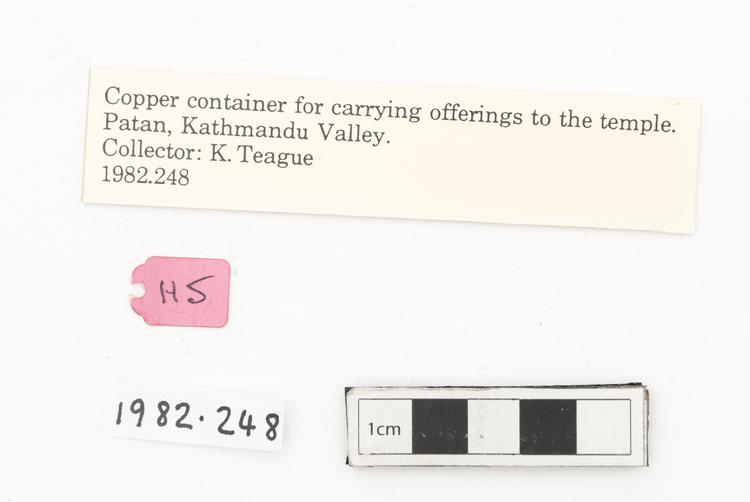 General view of label of Horniman Museum object no 1982.248