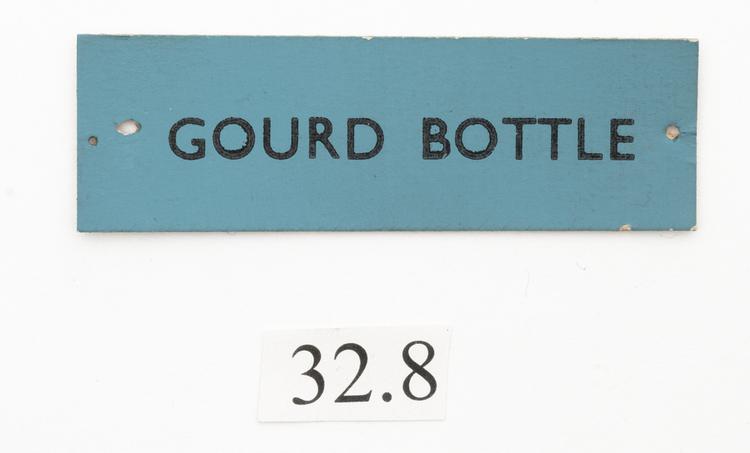 General view of label of Horniman Museum object no 32.8