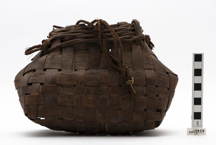 Image of basket (containers)