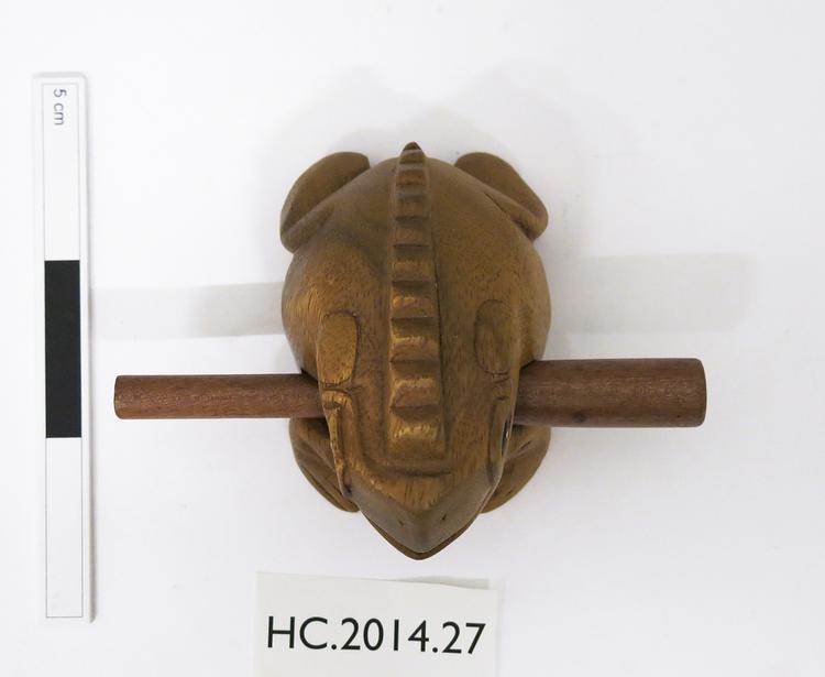 General view of whole of Horniman Museum object no HC.2014.27