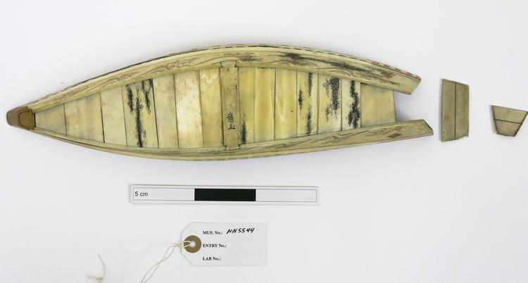 General view of bottom of Horniman Museum object no nn5544
