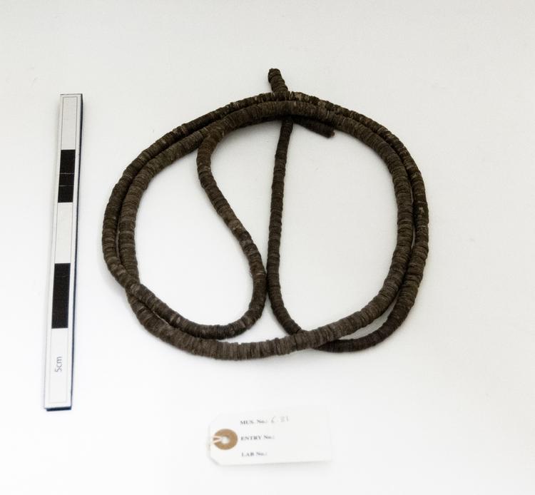 belt (waist ornament)