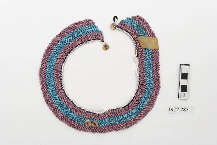 Image of necklet (neck ornament (personal adornment))