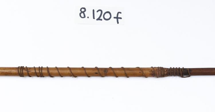 Detail of connection & string of Horniman Museum object no 8.120f