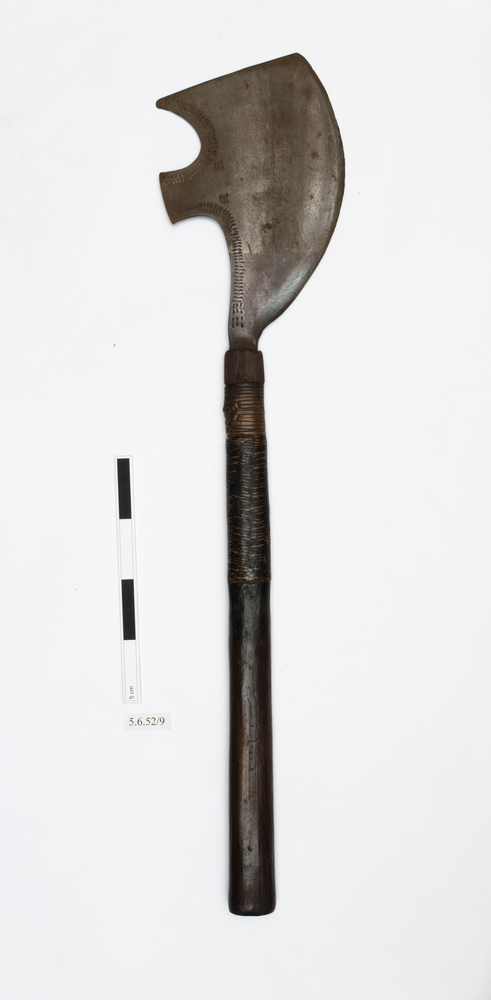 image of axe (weapons: edged)