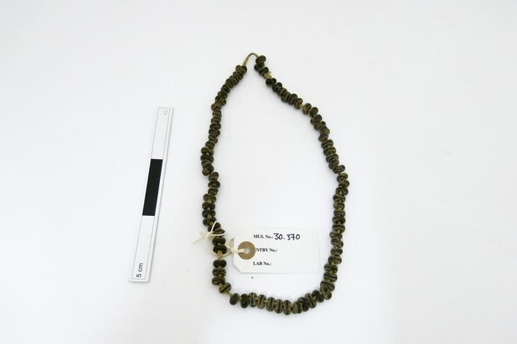 necklet (neck ornament (personal adornment))