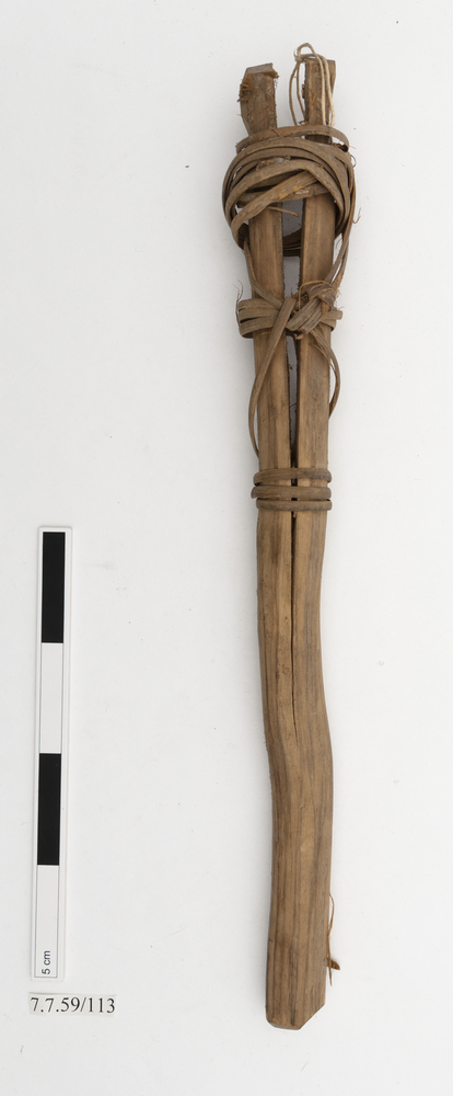 General view of whole of Horniman Museum object no 7.7.59/113