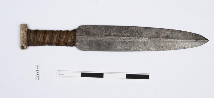 dagger (general & multipurpose); knife (general & multipurpose)