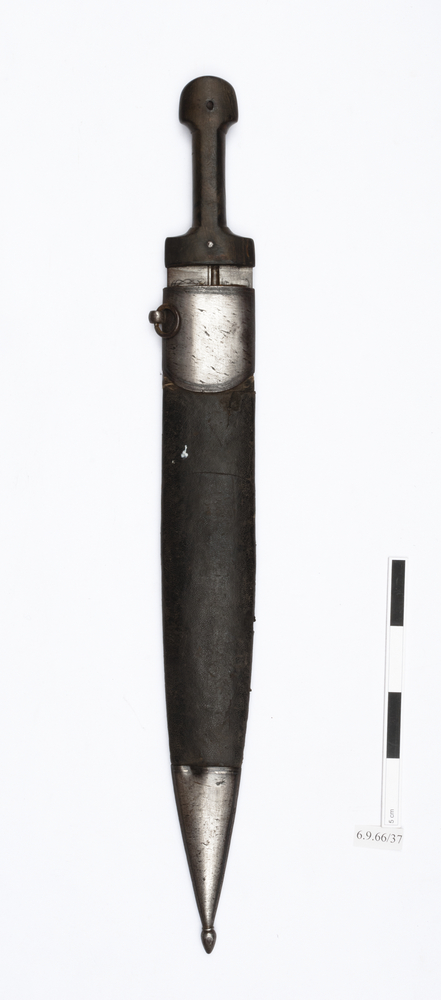 Image of sword; sword sheath (sheath (weapons: accessories))