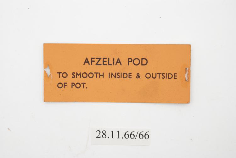 General view of label of Horniman Museum object no 28.11.66/66