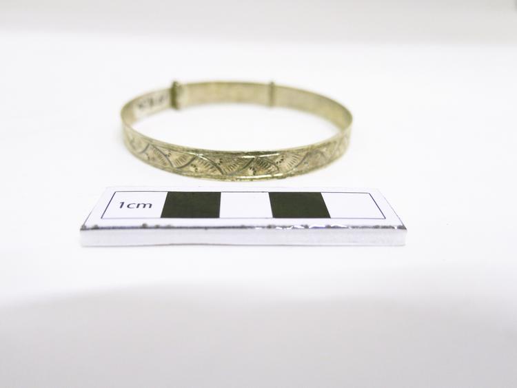 bracelet (arm ornament); silver bracelet; gelang