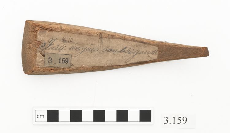 General view of label of Horniman Museum object no 3.159