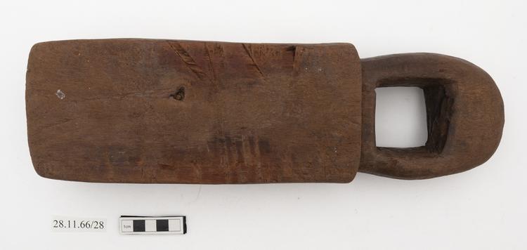 General view of whole of Horniman Museum object no 28.11.66/28
