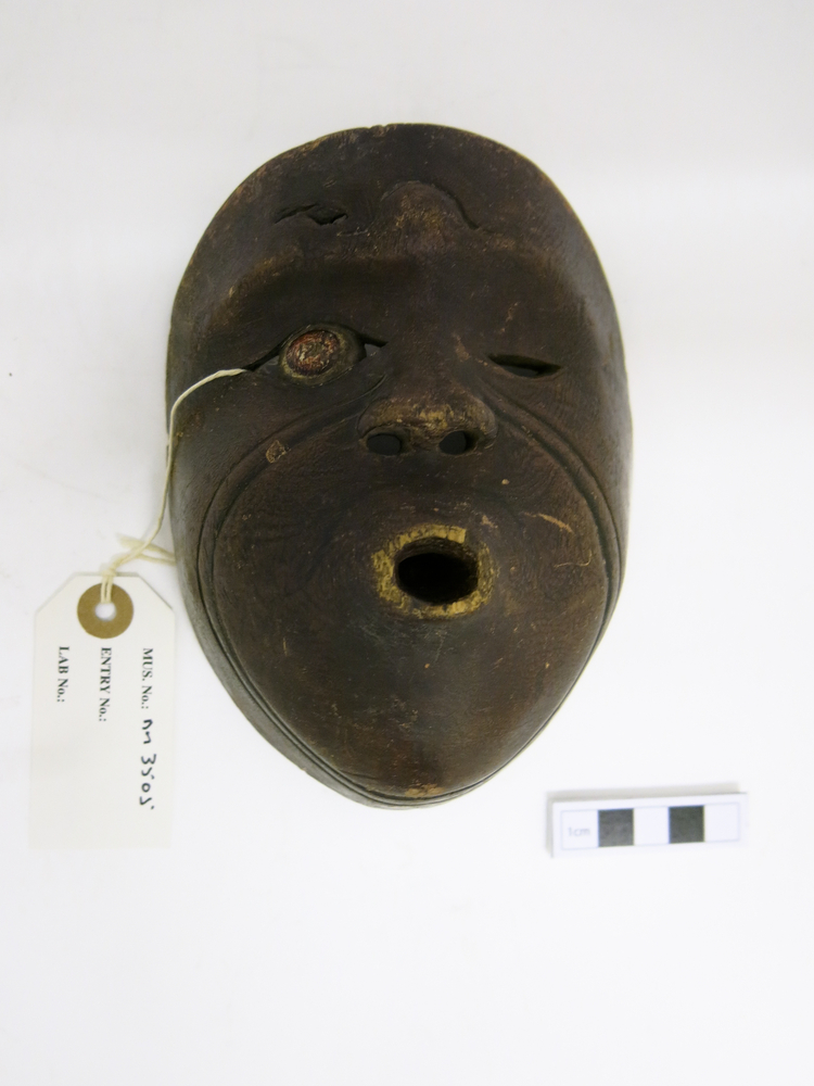 Frontal view of whole of Horniman Museum object no nn3505