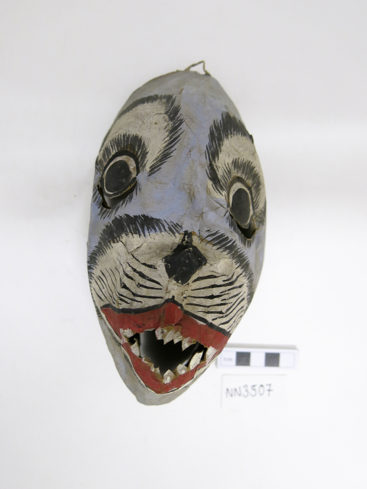 Frontal view of whole of Horniman Museum object no nn3507