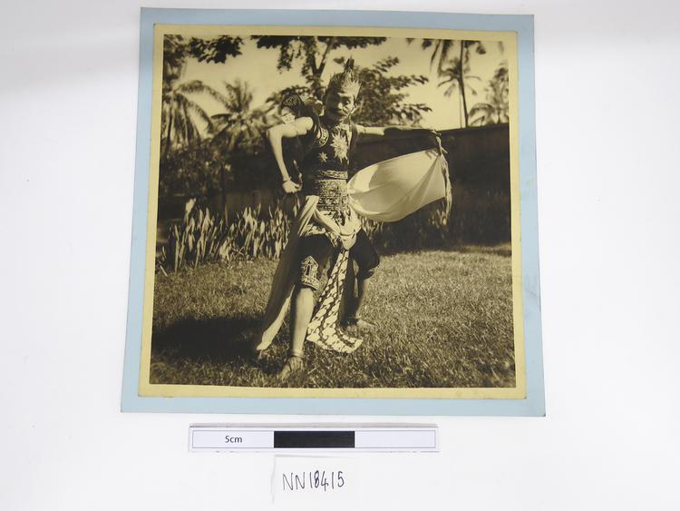 Java Photographs: Dancers in Costume