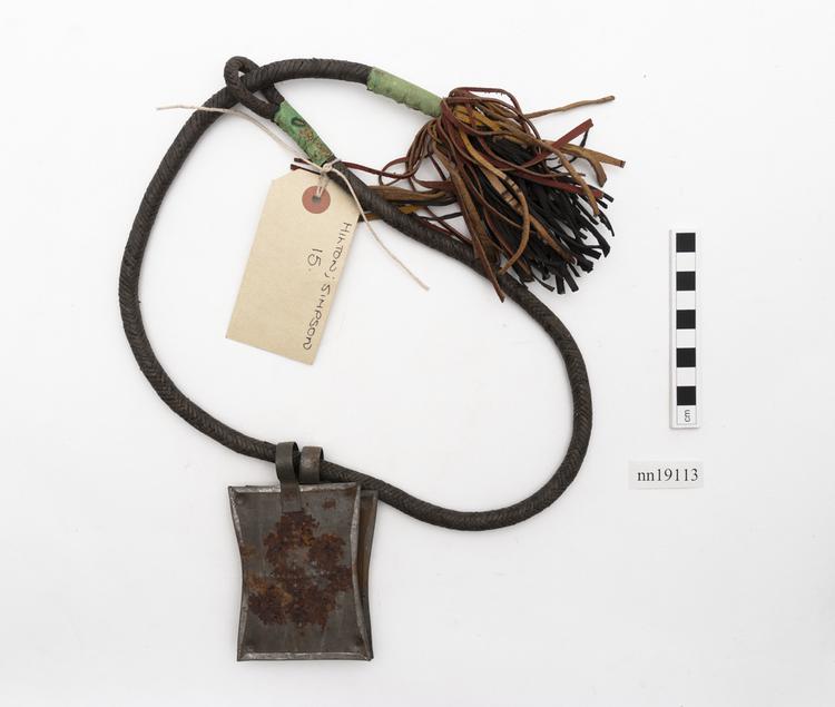 collar (horse furniture); amulet
