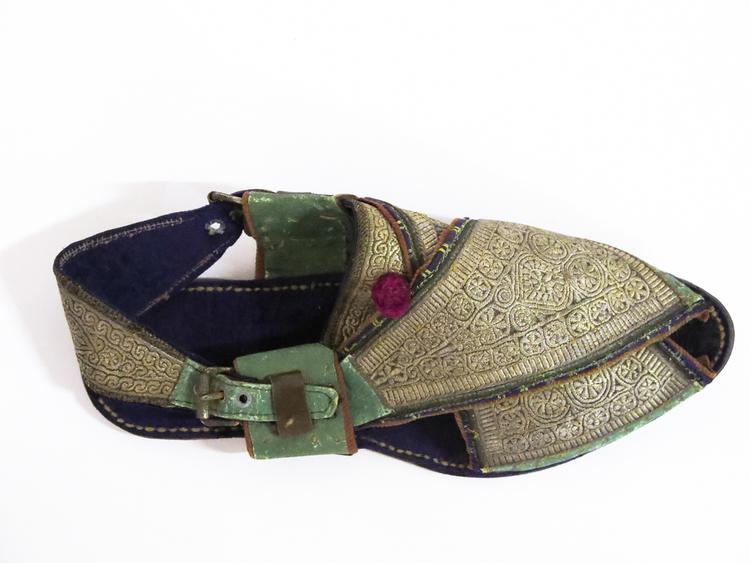 Image of sandal (clothing: footwear)
