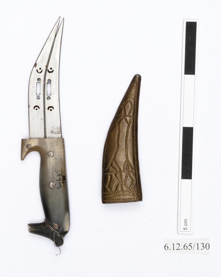 Image of dagger (weapons: edged); dagger sheath (dagger (weapons: edged))