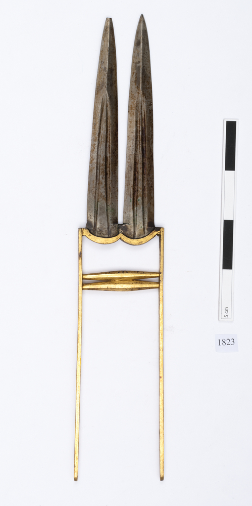 General view of whole of Horniman Museum object no 1823