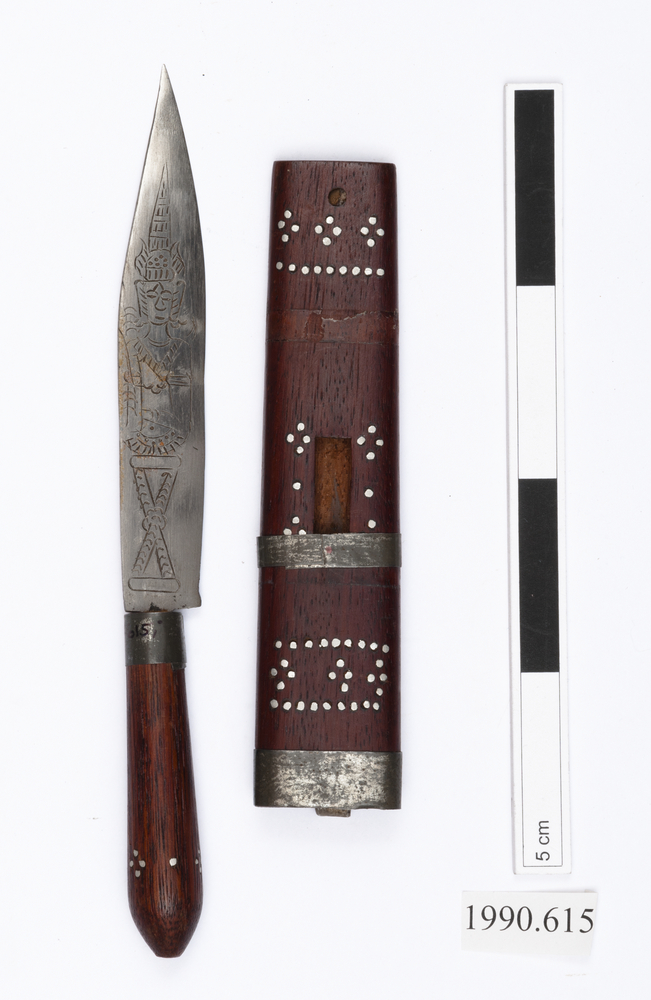 image of knife (weapons: edged); knife sheath (sheath (weapons: accessories))
