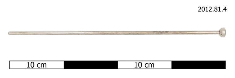 Image of 422.211.2-71 Individual reedpipes with cylindrical bore, with fingerholes and keys