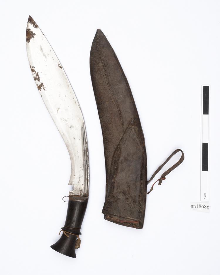 Image of kukri (knife (weapons: edged)); sheath (weapons: accessories)