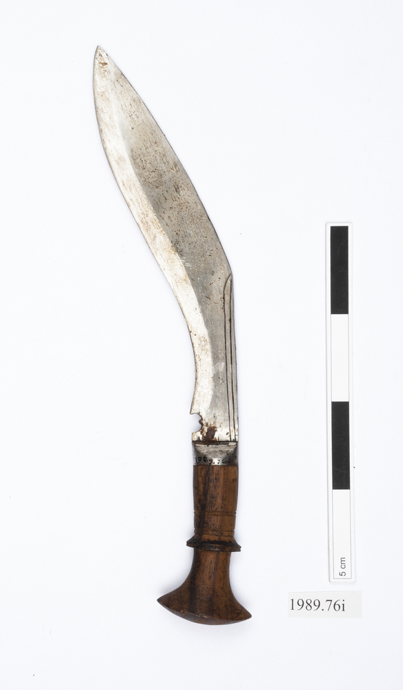 knife (weapons: edged); kukri (dagger (weapons: edged))