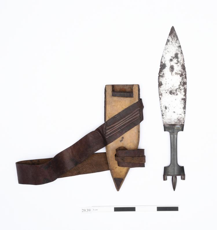 knife (weapons: edged); knife sheath (sheath (weapons: accessories))